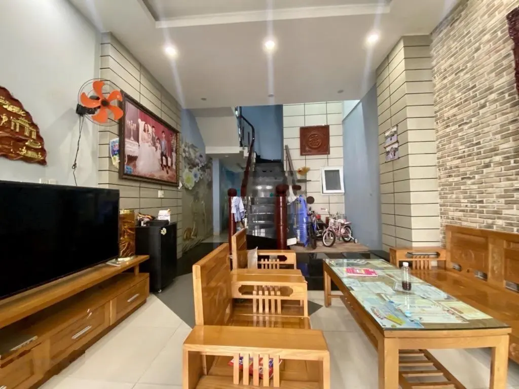 Chỉ Với 6 Tỷ 5 Có Nhà 70m2 Ngay Tân Sơn Nhì - Hẻm Xe Hơi 4 Chỗ - Nhà 4 Tầng Nở Hậu - 6 Phòng Ngủ