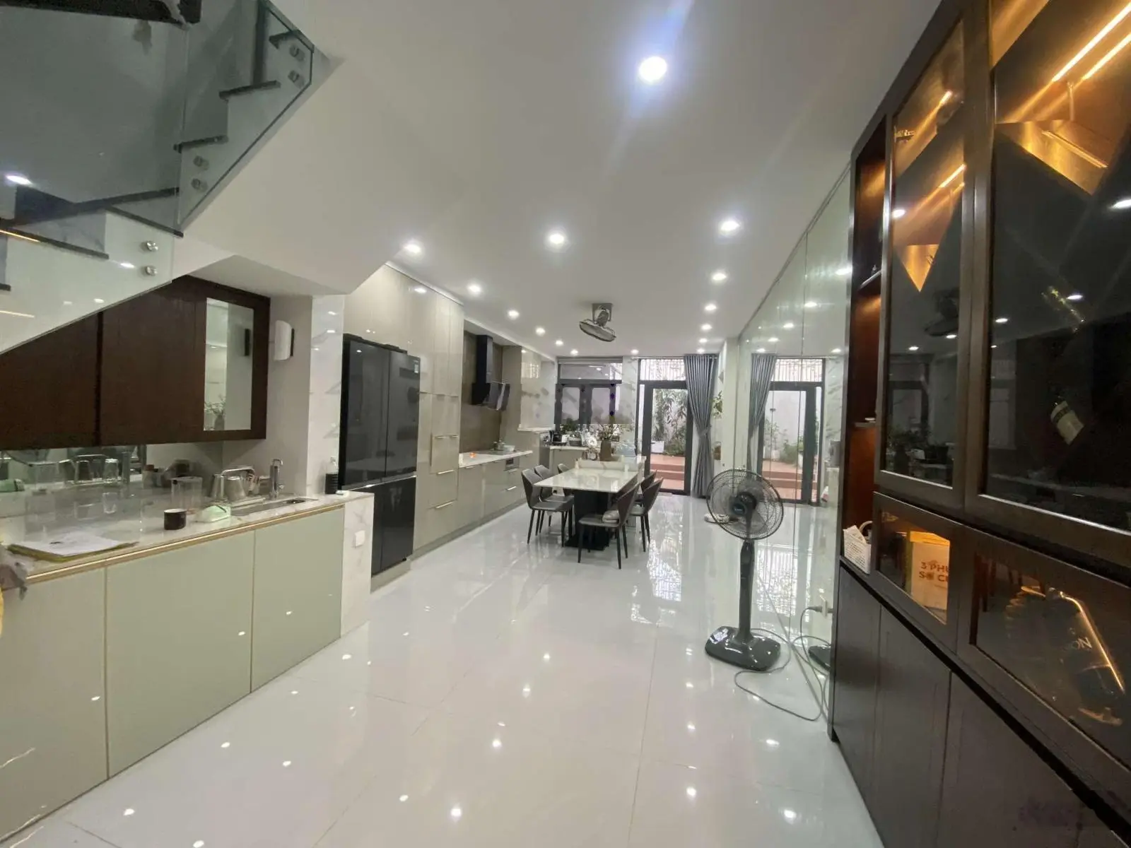 Nhà mới đẹp 4 tầng, mặt tiền KD, Đường 359 PL B, Quận 9