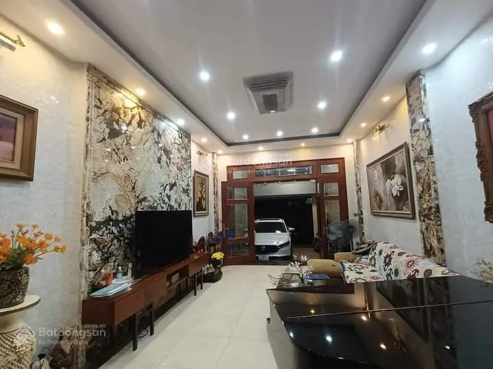 Phát hiện! Nhà Nguyễn Chí Thanh, phân lô, ô tô, giáp phố, dân xây 62m2*6T