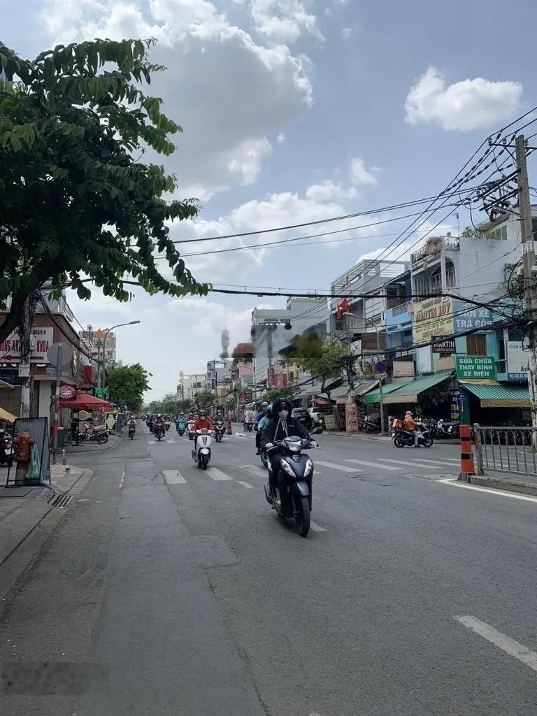 Mặt tiền kinh doanh đẹp-bà hom-nhà 2 tầng 238m2-giá 40 tỷ
