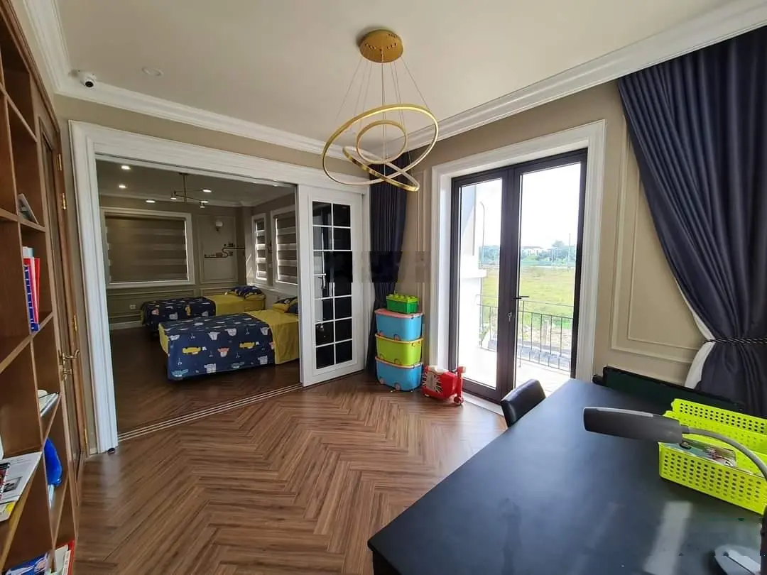 Biệt thự Liên Phường - Tìm chủ mới - Nhà rất đẹp xem là mê - DT: 270m2 - giá chỉ: 33 tỷ