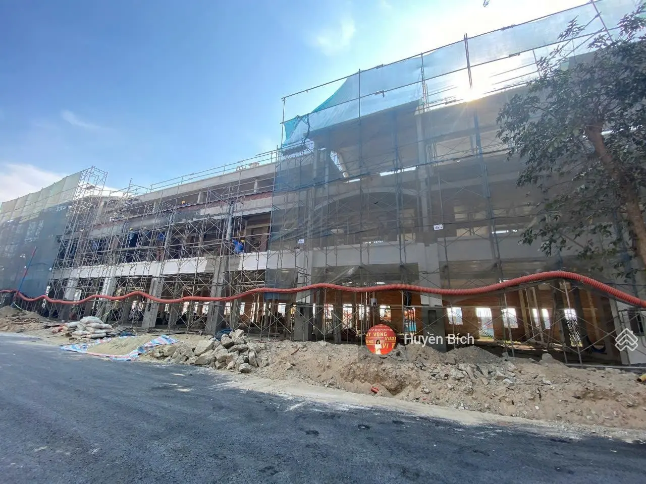 Bán căn Shophouse Sun Symphony 3 tầng, lọt khe Villa view được Sông Hàn. hỗ trợ vay 80%, 18T LS 0đ.