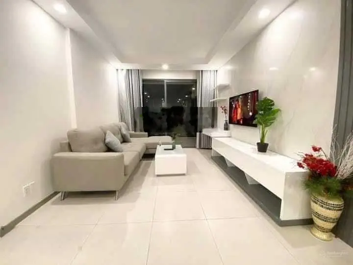 Cần bán gấp CC Melody DT 70m2 2PN lầu trung tặng nội thất giá 3 tỷ chi tiết LH: 0901 416 *** Hân