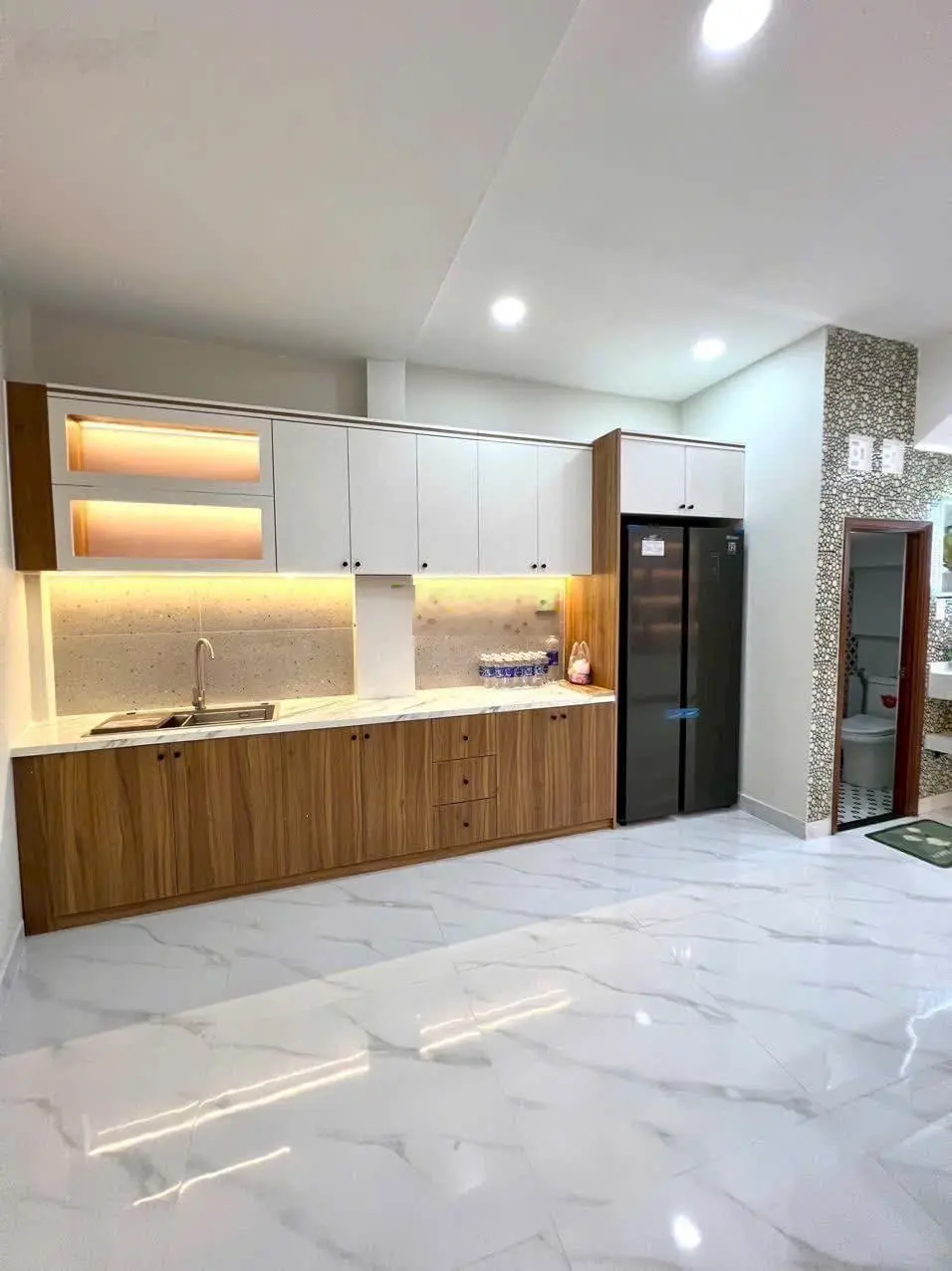Chủ gửi nhà Nguyễn Văn Công 62m2 gần chợ Nguyễn Văn Công, SHR có sẵn HĐT 15tr/tháng, giá 2tỷ 170