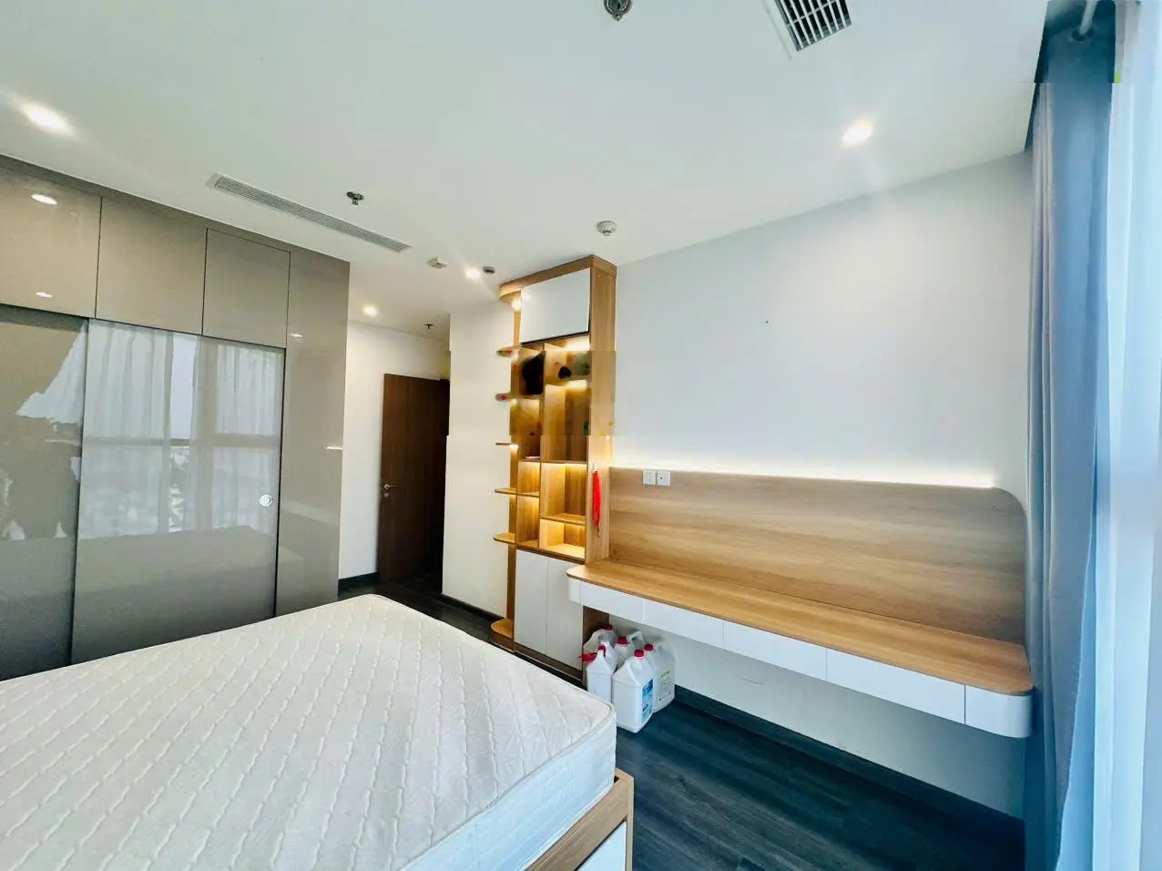Tin thật không ảo chính chủ bán căn 86,5m2 ch 2pn 2vs tại tòa n07-b2 kđt dịch vọng, nội thất đủ
