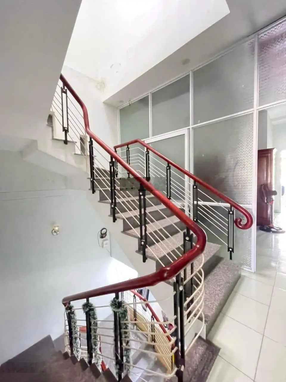 Bán nhà 3 tầng mặt tiền đường Thế Lữ - Sơn Trà giá siêu rẻ