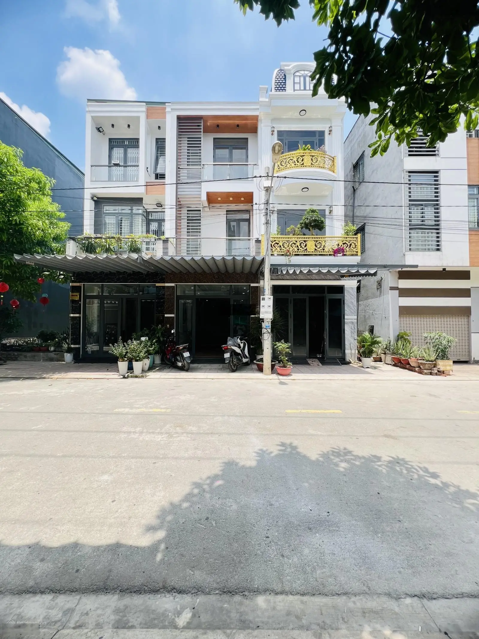 Bán Nhà Phố Sổ Riêng Giá Rẻ Cây Xanh Vỉa Hè Tại Phường Tân Đông Hiệp THành Phố Dĩ An