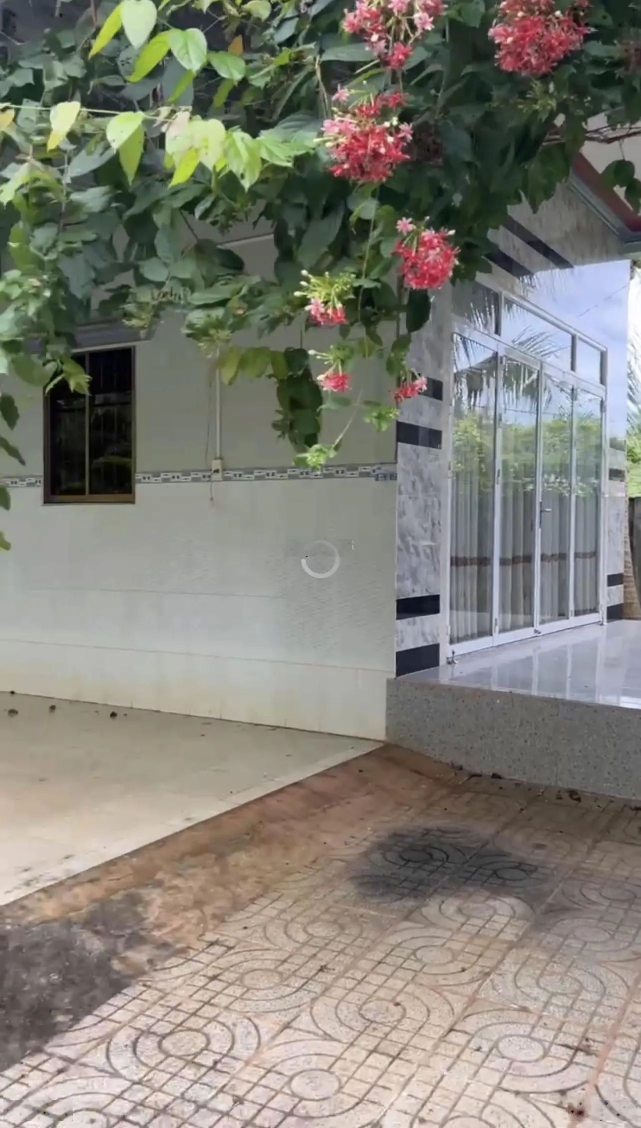 Bán nhà vườn 1000m2, 10 phòng cho thuê homestay và 01 nhà xây đẹp chủ ở