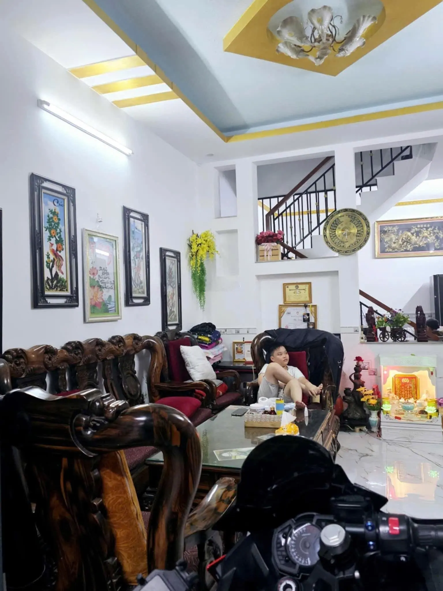 Nhà kinh doanh ở Tân Đông Hiệp 2 tầng mà chỉ nhỉnh 3 tỷ. Tìm đâu ra căn thứ 2. Bán gấp