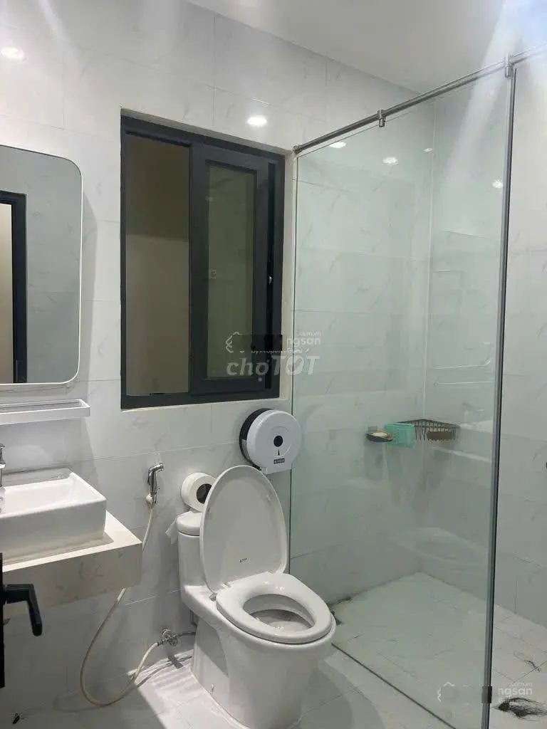 Bán nhanh nhà phố 4 lầu đường Lý Tự Trọng, P.Bến Thành,Q.1 (4x22m) Giá: 27 Tỷ có thương lượng lộc.