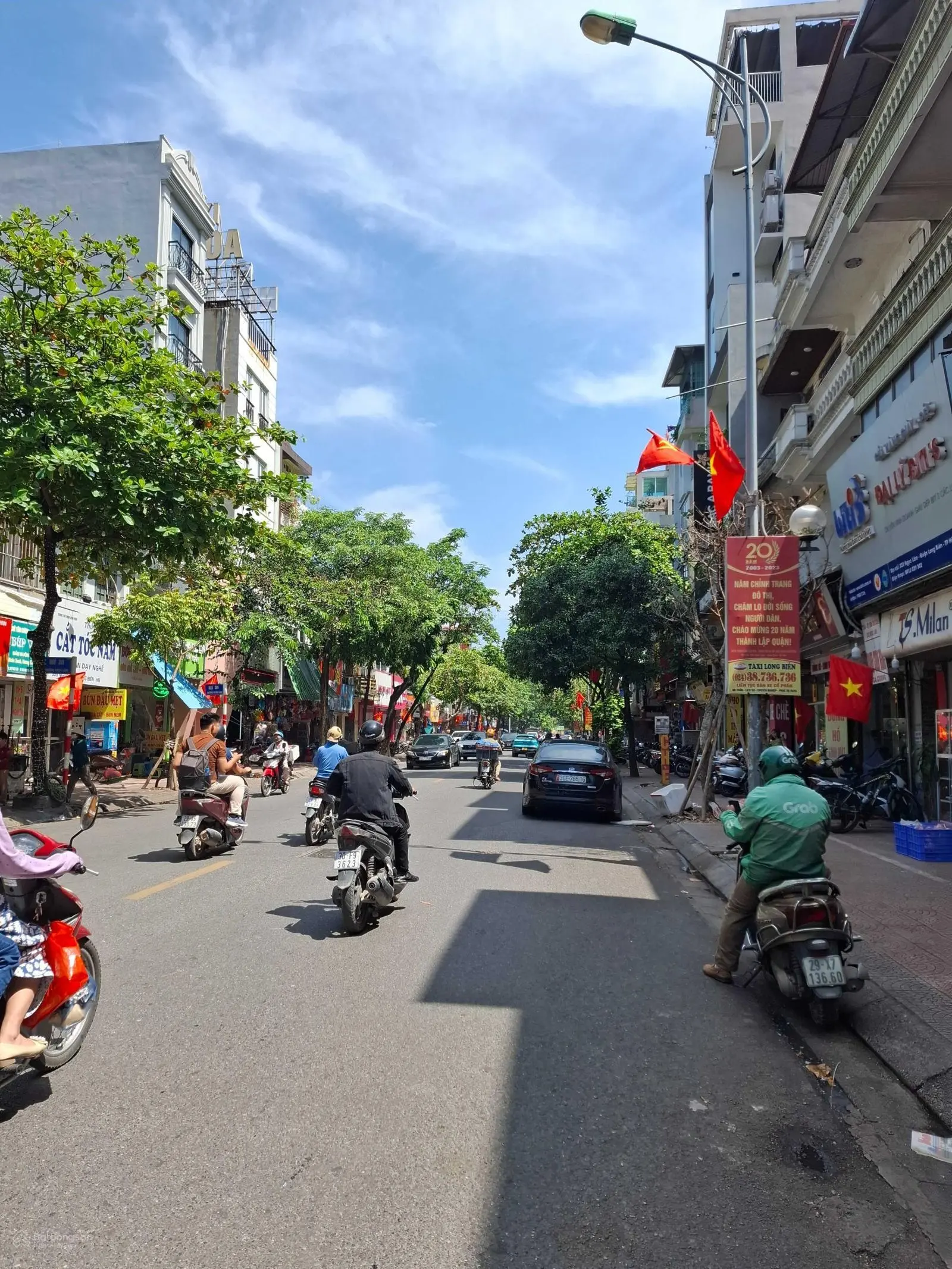 Cần bán nhà mặt phố giá 32 tỷ VND tại Đường Ngọc Lâm, Long Biên, Hà Nội