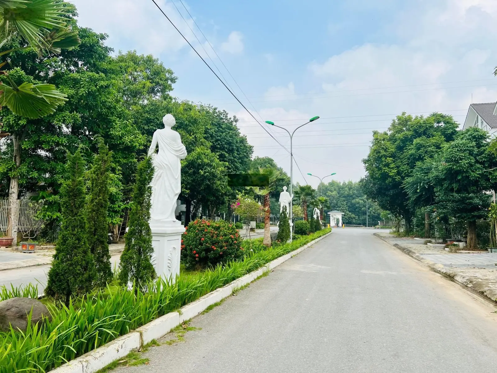 Siêu phẩm View Hồ cực đẹp 300m2. LH 0962 204 ***