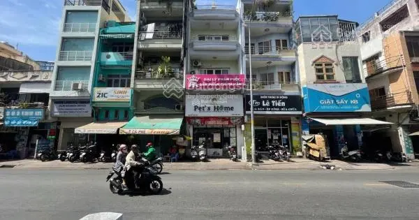 Bán nhà MT Huỳnh Văn Bánh,DT:4.5x14, 3 tầng giá 25 tỷ tl, P15, Q Phú Nhuận