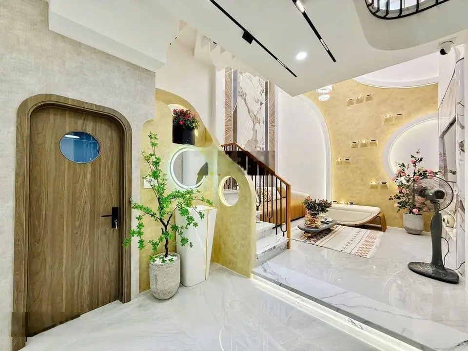 Nhà khu Vip đường Lê Thị Hồng | DT: 40m2 | đường vào nhà 5m, cạnh trường mầm non Anh Đào