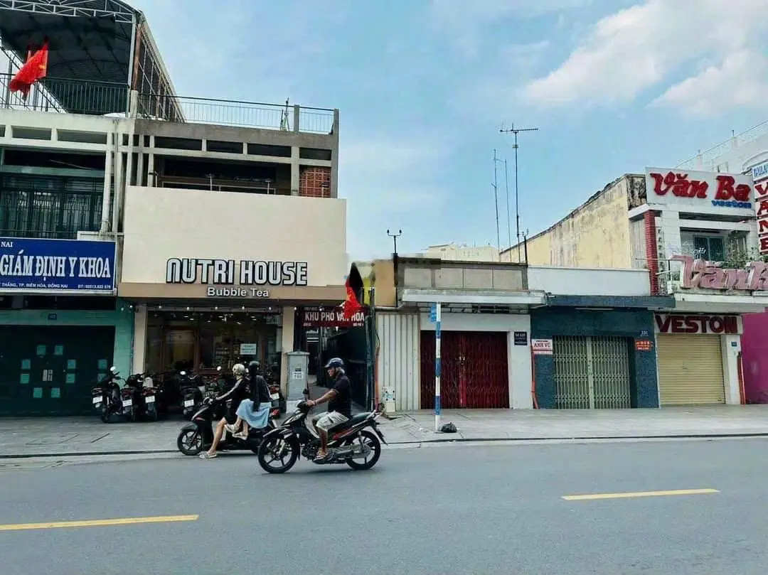 Bán nhà 2 mặt tiền đường 30/4. P Quyết Thắng Tp Biên Hoà