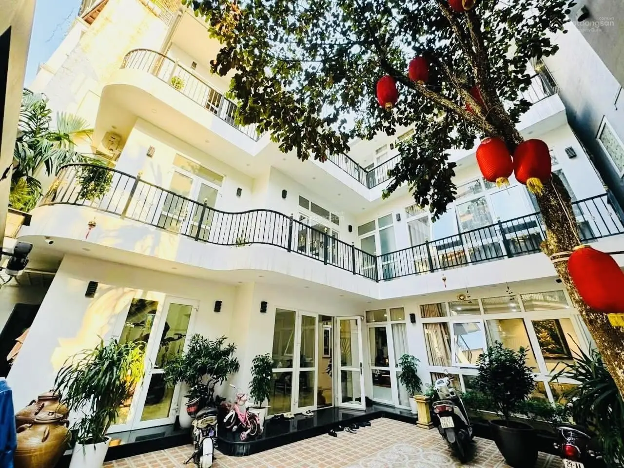 Thông tin chuẩn phường Quảng An nhà biệt thự sân vườn, ô tô vào nhà, view Hồ Tây, 166m2 MT: 11.3m