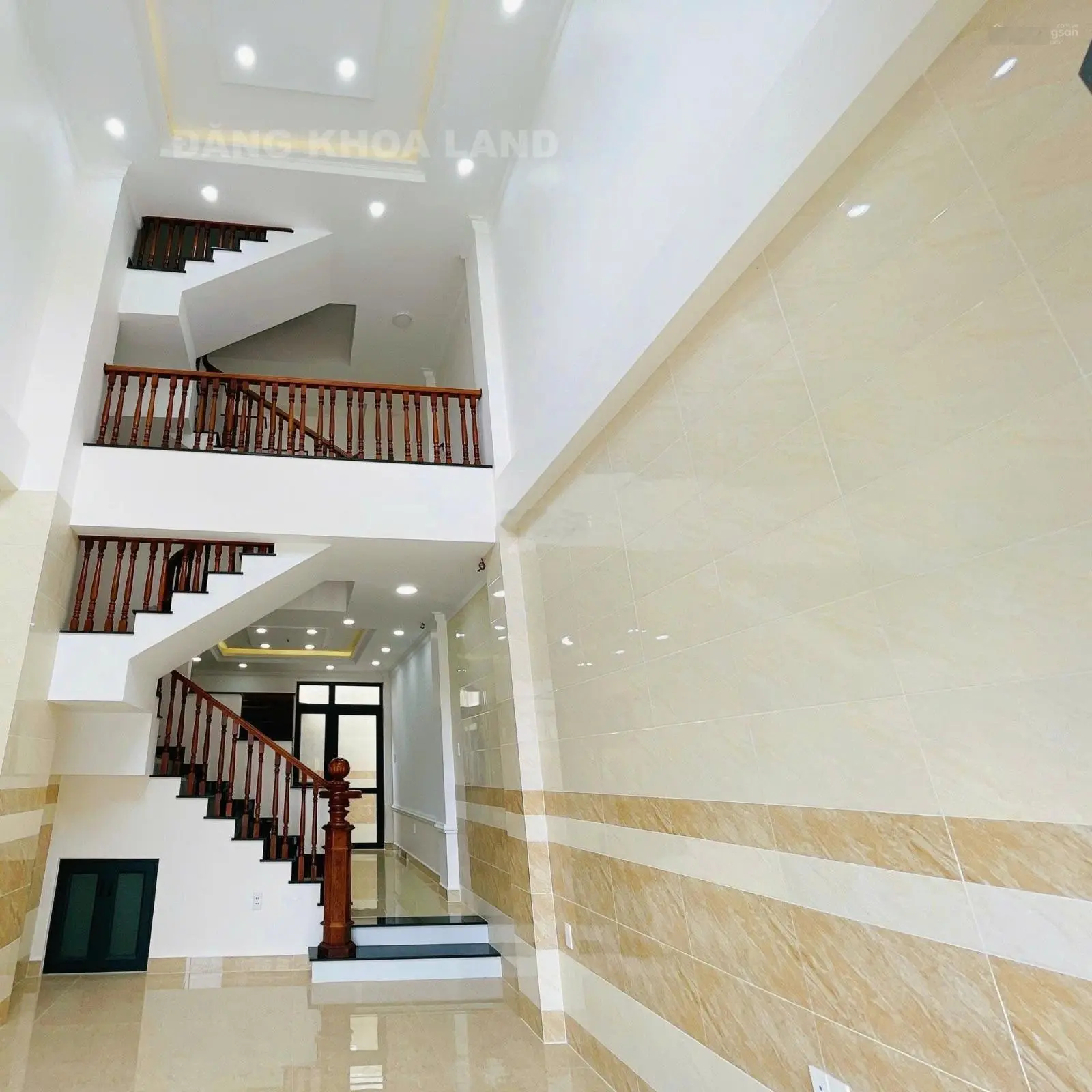 View sông thoáng mát Nhà 4 tầng cực mới QL13