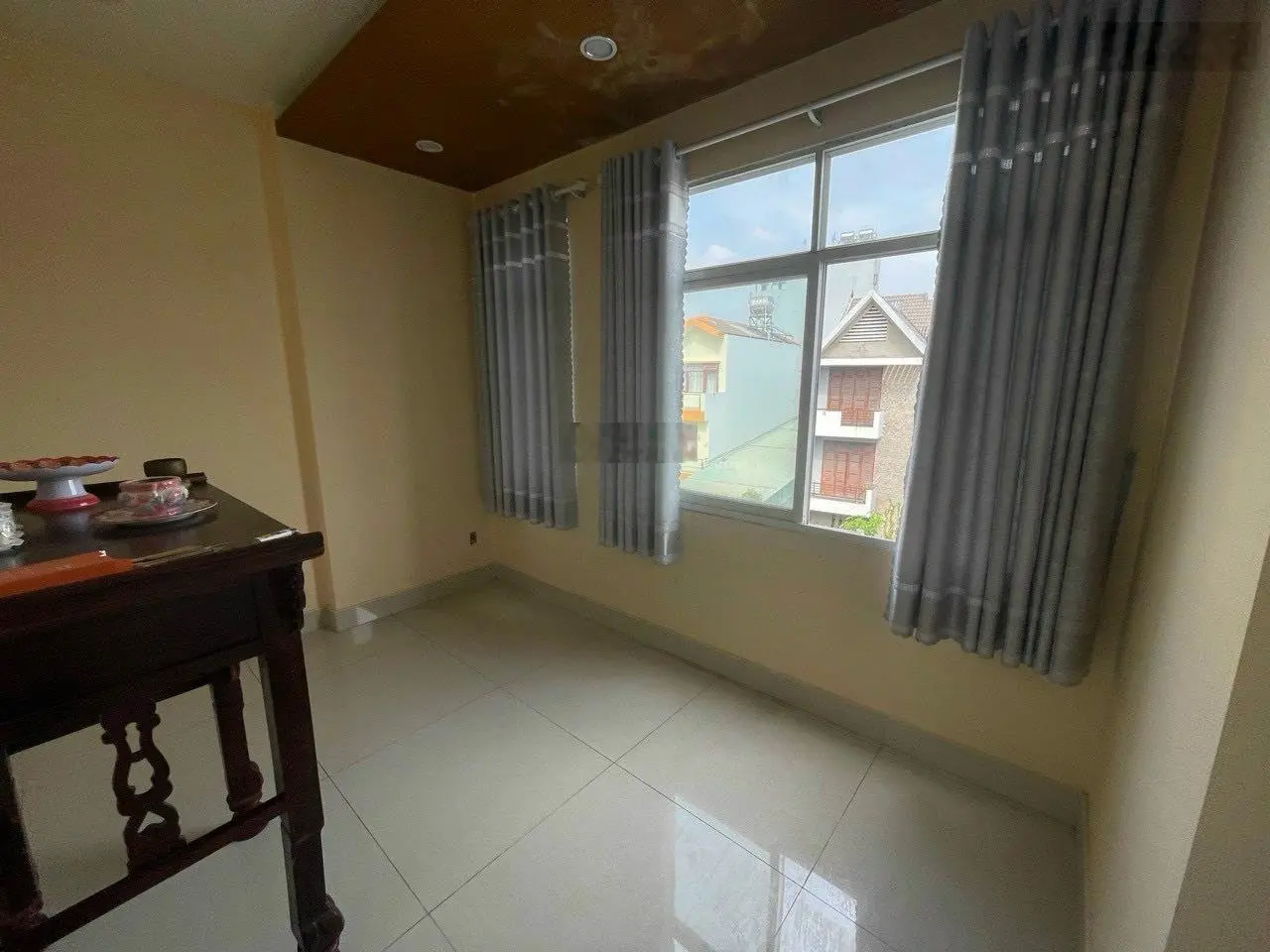Chính chủ gửi bán căn nhà Mt đường 28 ra lê văn thịnh phường cát lái. Q2. Tp thủ Đức
