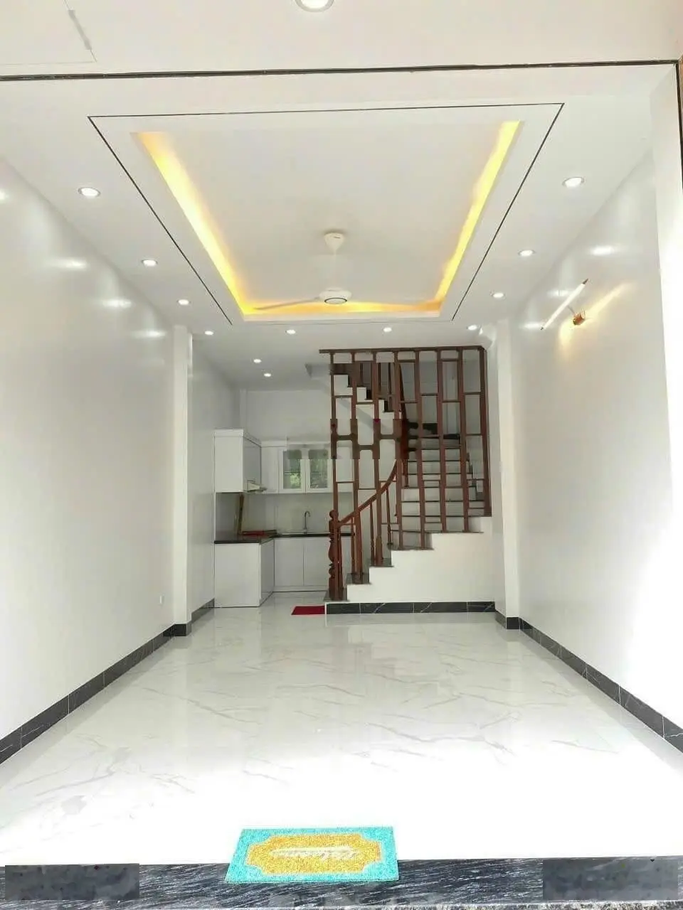 Nhà 30m2 x 5 tầng Tây Mỗ, ngõ thông, ô tô đỗ cổng, 60m ô tô dừng đỗ, giá 4.55 tỷ, lh 0988 175 ***
