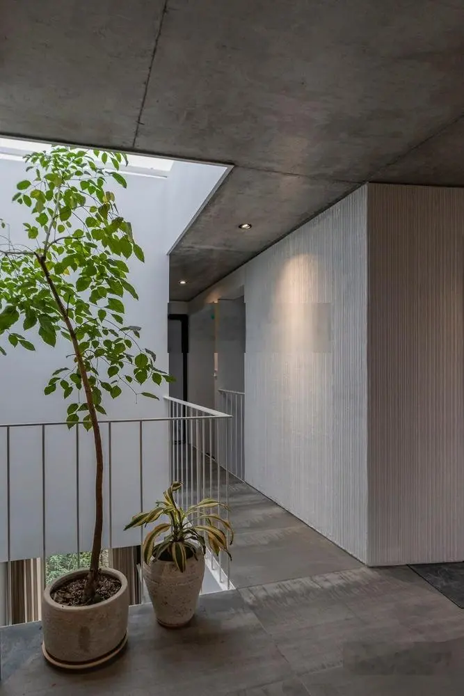 Bán nhà đẹp, thiết kế độc lạ 3 lầu + sân thượng 75m2 - SHR - Quận 12 - Giá tốt 3 tỷ 879 TL