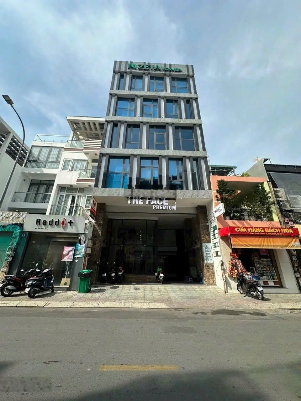 Bán tòa nhà MT Phan Đình Phùng, Q. PN - DT 7.5 x 21m - hầm 6 lầu - HĐT 175 triệu - giá 52 tỷ