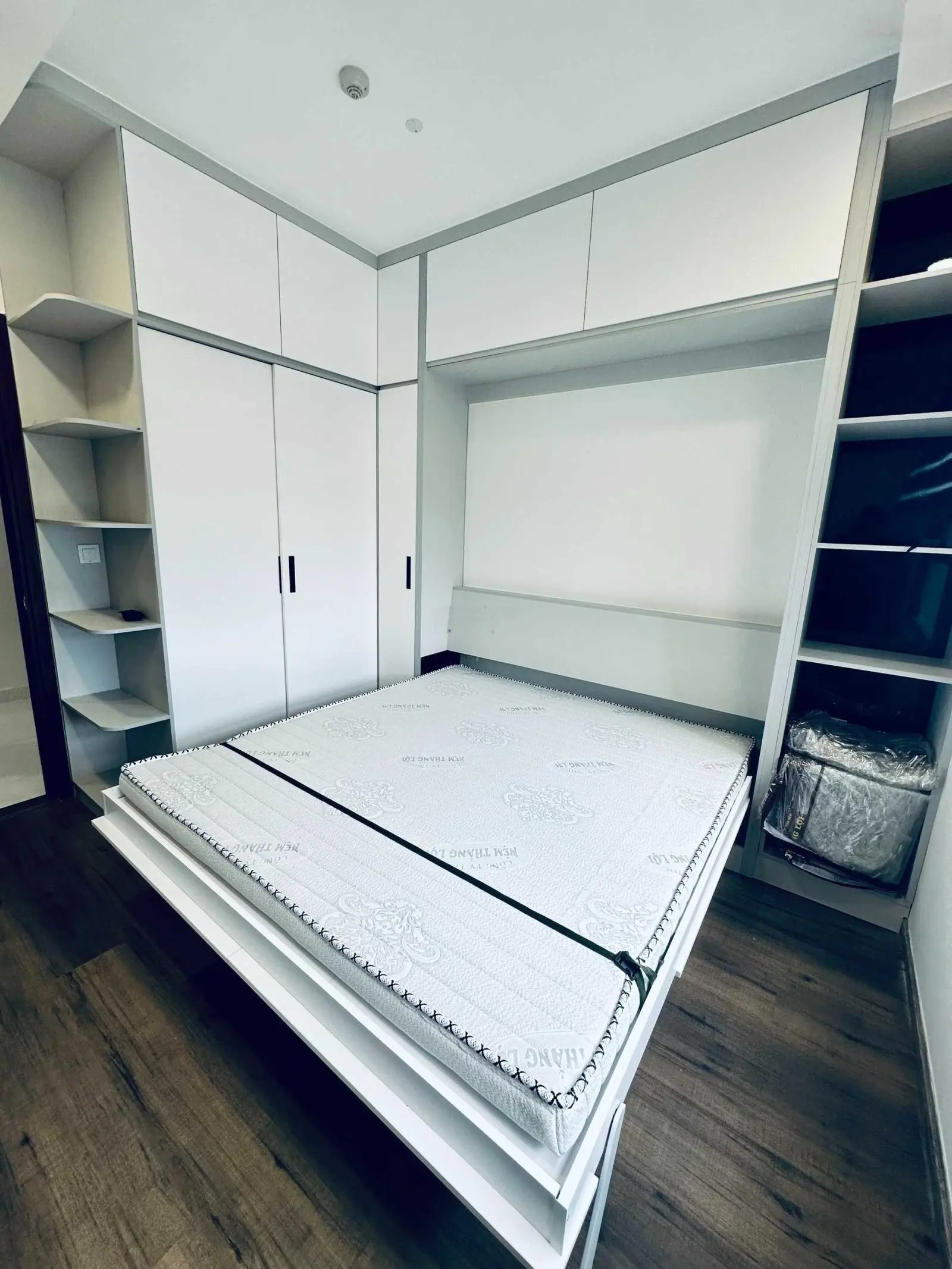 Pegasuite 2 căn 1PN + đã có sổ giá 2,55 tỷ nhà mới view đẹp thoáng mát - hỗ trợ khách vay ngân hàng