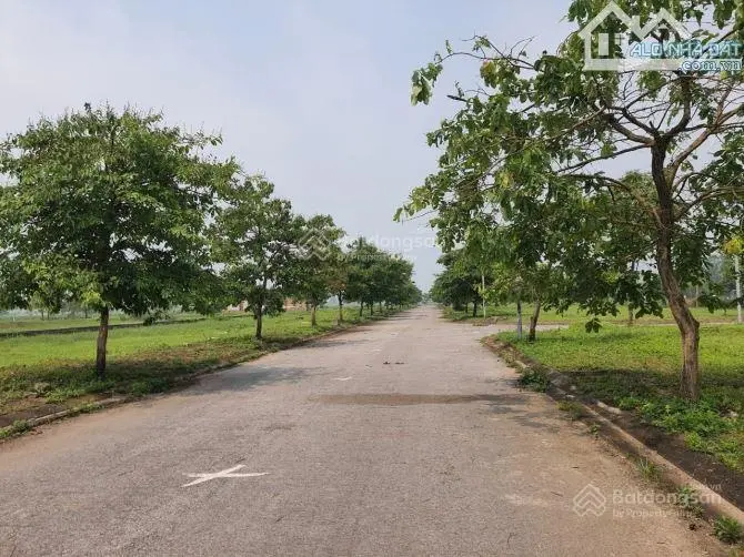 Bán đất sổ hồng KĐT Tam Đa New Center, Yên Phong, Bắc Ninh nhìn chếch vườn hoa 97.5m2, mt 5m