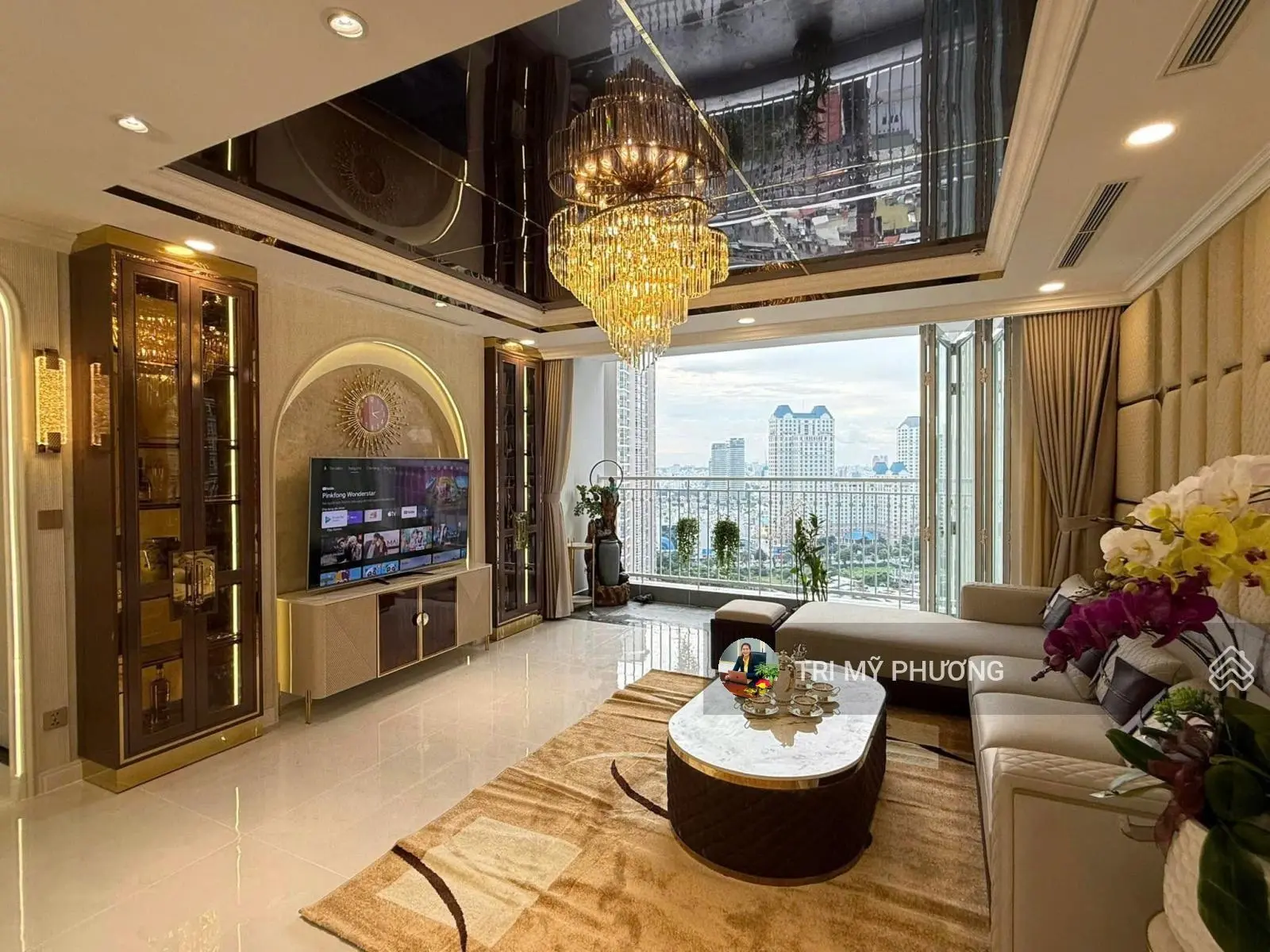 Đã có sổ hồng - vinhomes central park - chính chủ bán nhanh căn 3pn + rộng 135m2 + full nội thất
