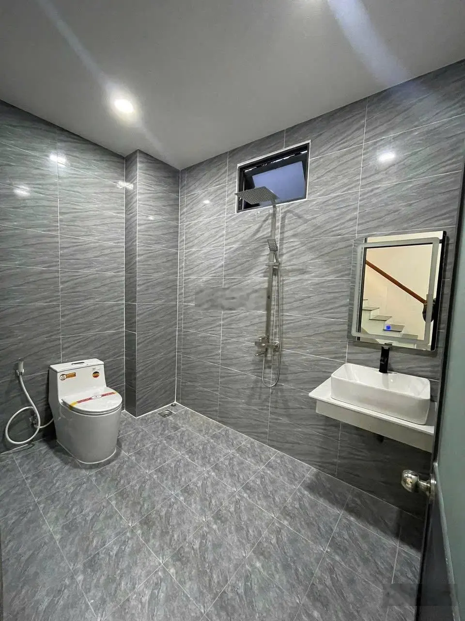 Bán nhà 2 tầng diên Sơn - Diên Khánh, DT 107m2, ngang 7m, giá 1,75 tỷ