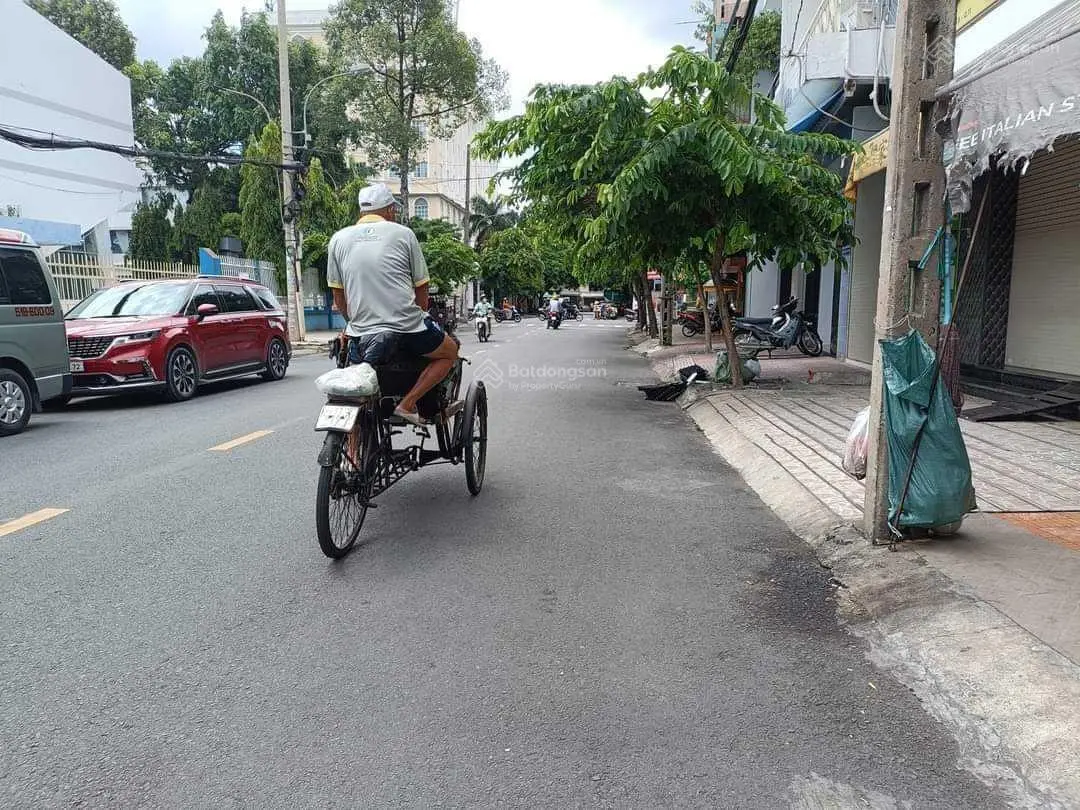 Mặt tiền Phạm Thế Hiển giáp Âu Dương Lân, Quận 8, 4 x 20m sổ vuông * 4 tầng, giá bán 17,6 tỷ