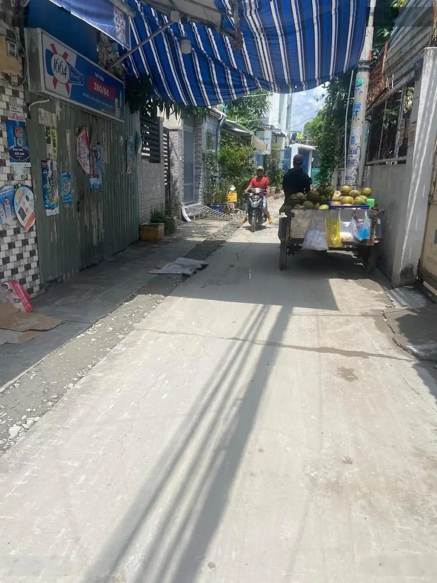 Quận 7 giá cực rẻ, chỉ 2.75 tỷ có nhà 2 tầng 2pn, hẻm thông 5m xe hơi, dt 3.2m x 10m, 31m2, shr
