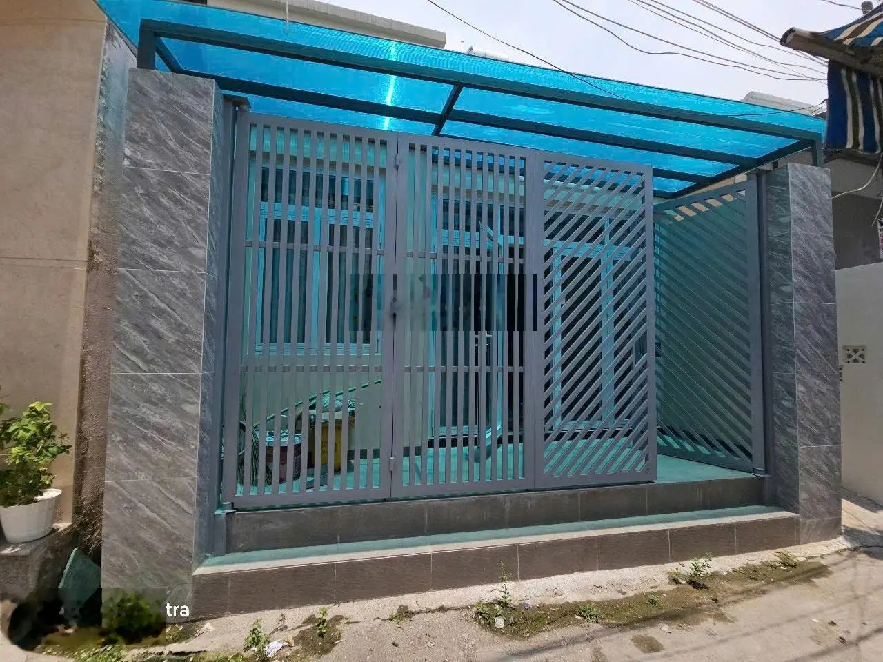 Nhà hẻm 1/ Đường Cây Keo, Tam Phú, cách mặt tiền chỉ 3 căn giá chỉ nhỉnh 4 tỷ, xe hơi vào được
