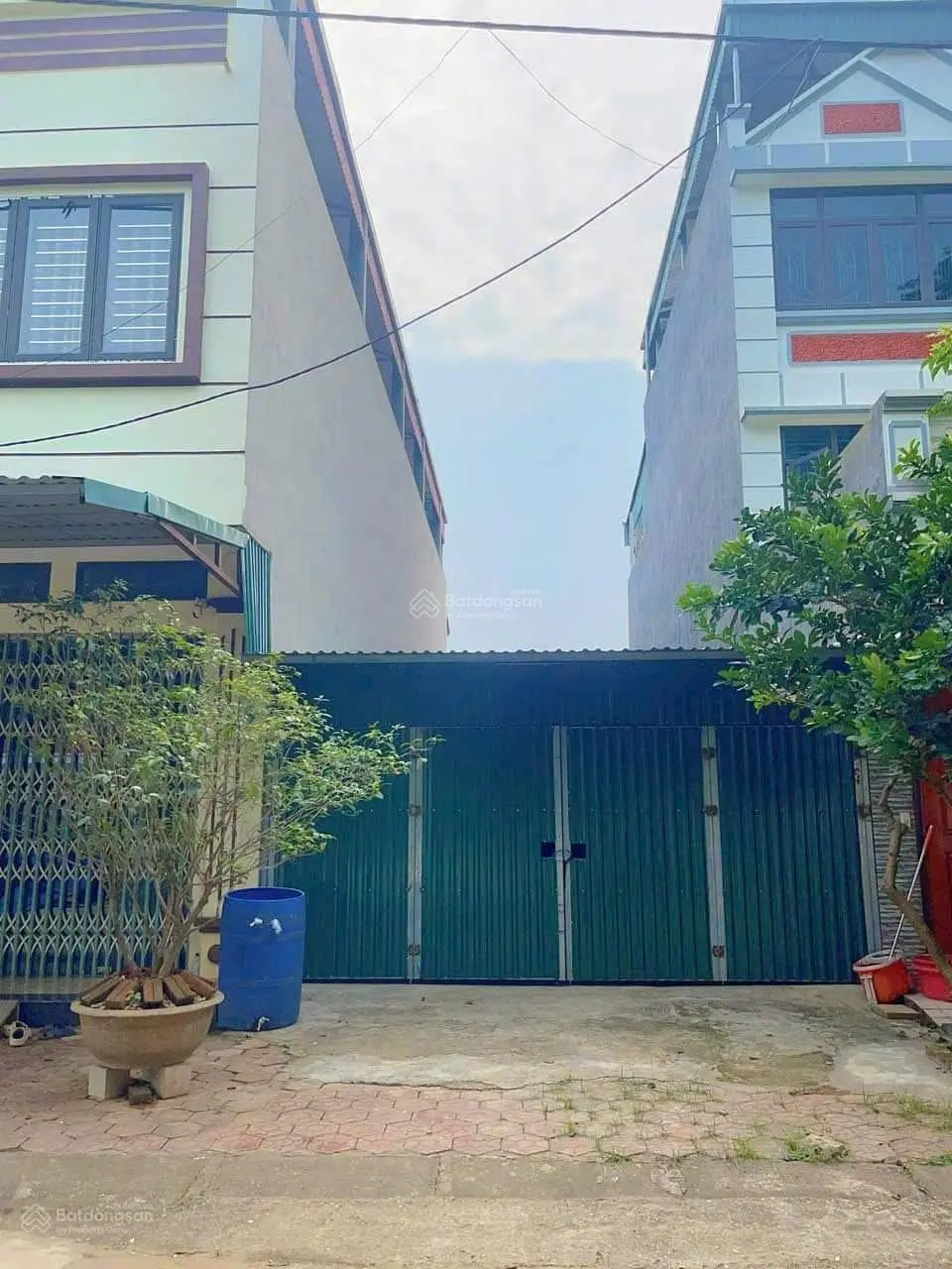 Bán đất Học Viện Tài Chính - DT 81m2 - MT 5,5m - giá 15 tỷ - Bắc Từ Liêm - kinh doanh - ô tô tránh