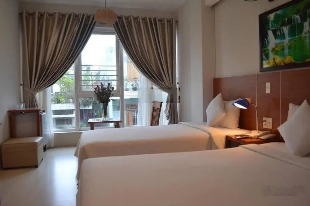 Khách sạn 5 tầng 1 lửng, 18 phòng ngay khu phố du lịch nguyễn văn thoại, dòng tiền 80 triệu/ tháng
