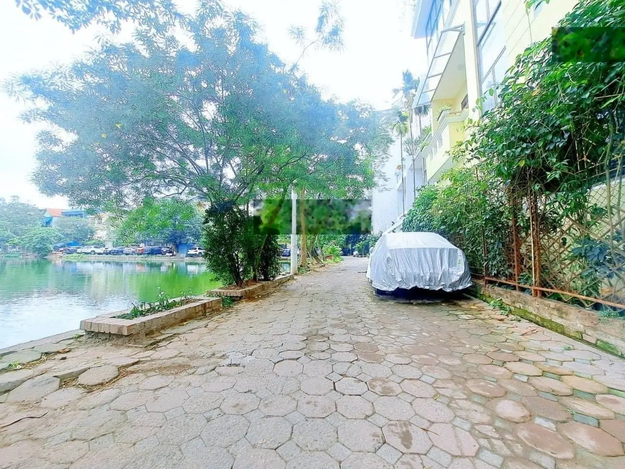 Hiếm, cực hiếm, Đội Cấn 300m2x2T MT 12m 56 tỷ diện tích lớn, mặt tiền khủng, view hồ ôtô kinh doanh