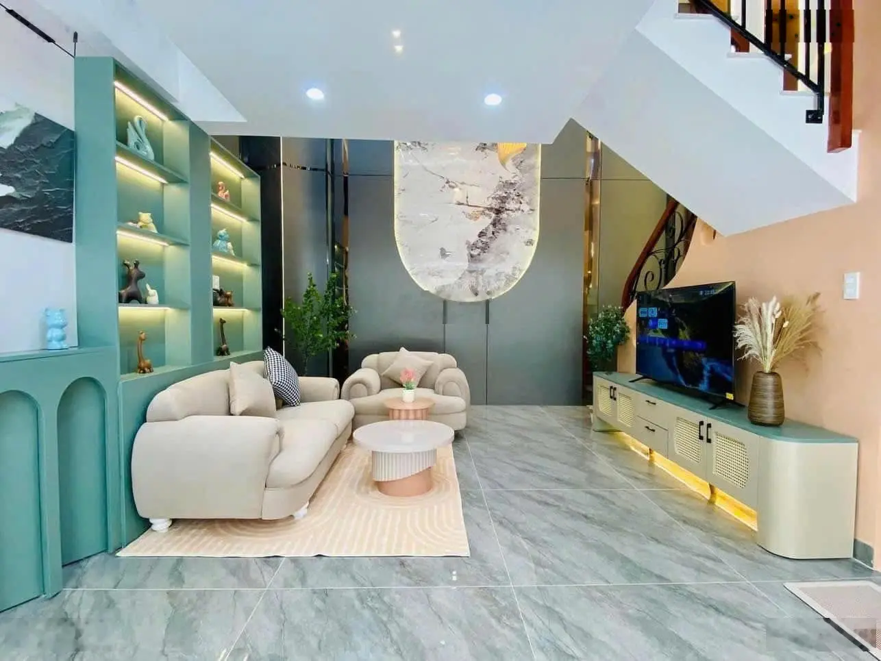 Nhà kinh doanh ngay Thủ Khoa Huân - Tân Bình cho thuê 26Triệu. Giá 3Tỷ200/70.6m2 gần chợ Tân Bình