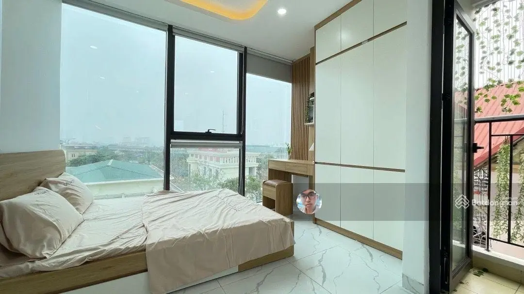 Tòa văn phòng , căn hộ 38p tiêu chuẩn cao cấp. dòng tiền 250tr/ tháng , liên hệ 0337202228