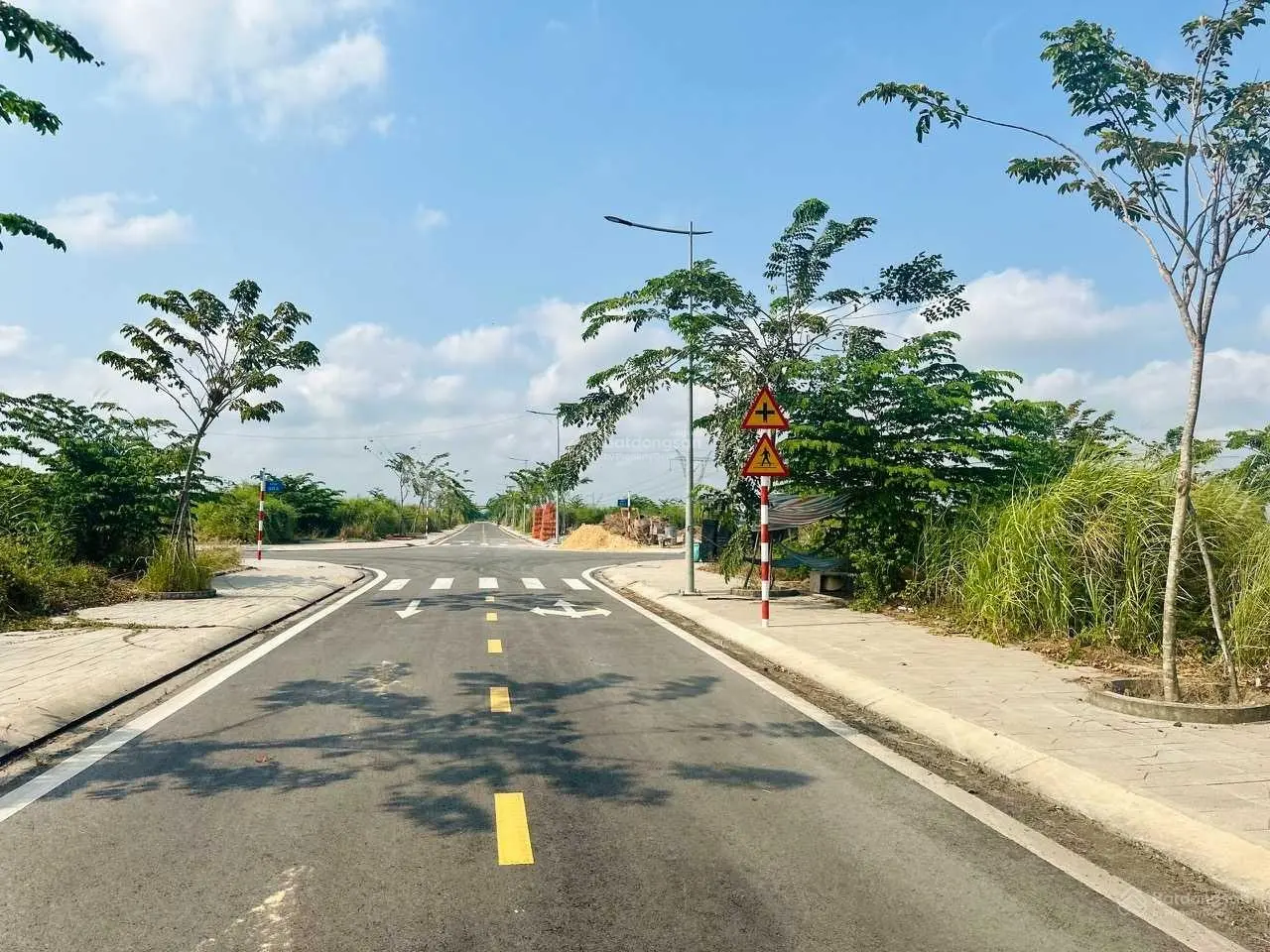 Ngộp bank bán gấp lô đất 70m2 giá 1,2 tỷ, đường 12m, ngay KCN Hạnh Phúc, LH 0905 607 ***