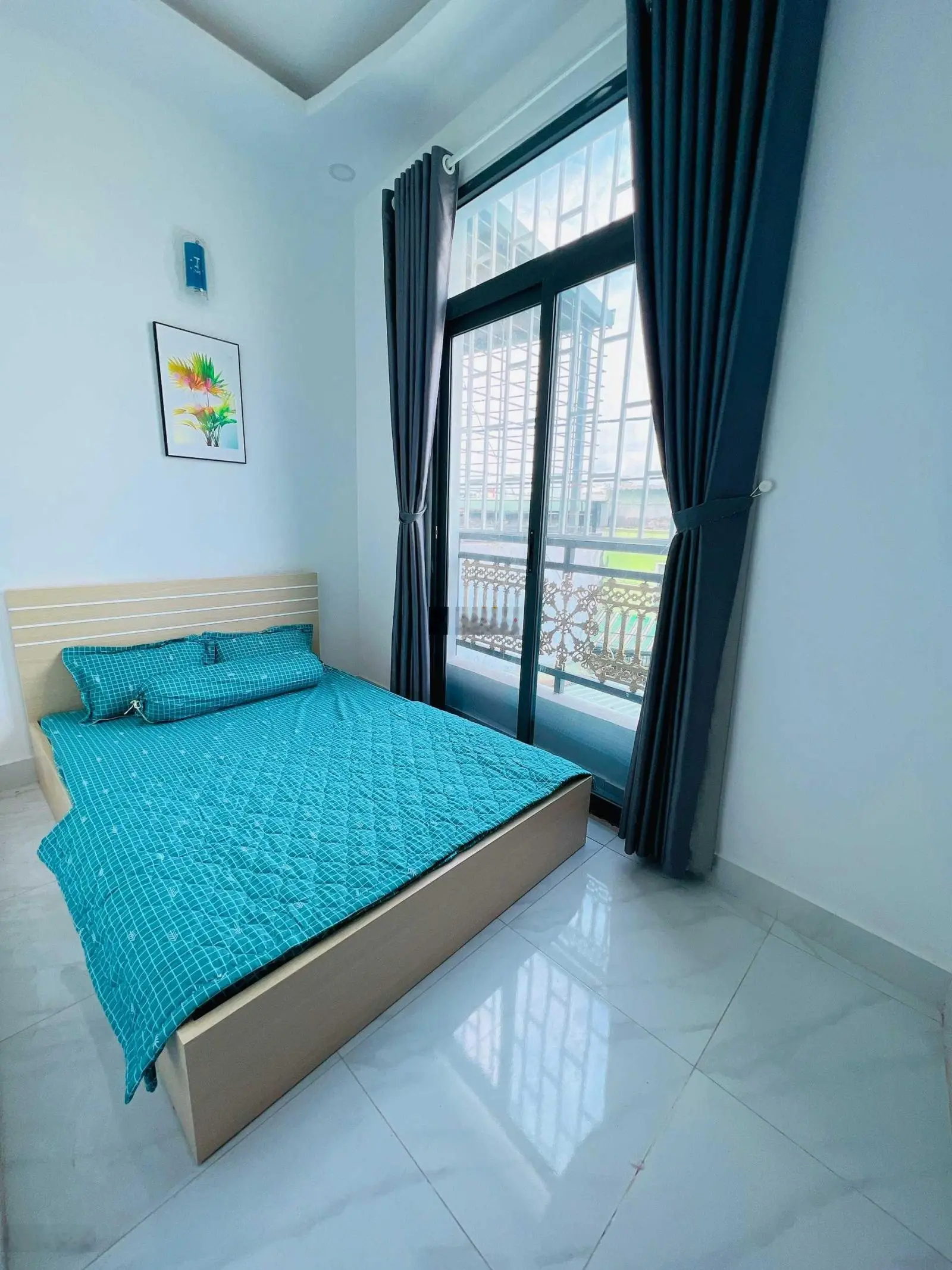 Bán nhà 2 lầu 4pn đường 6m thông thoáng DT 4x11 ở ngay đúng hình 100%