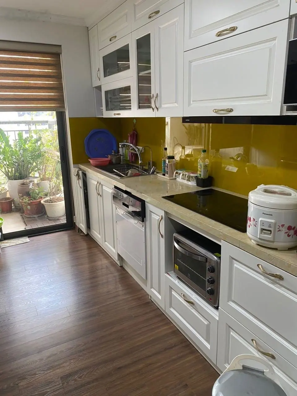 Bán gấp Handi Resco 31 Lê Văn Lương. Diện tích 105m2,3PN2WC Hướng ĐN - TB, full nội thất sổ lâu dài