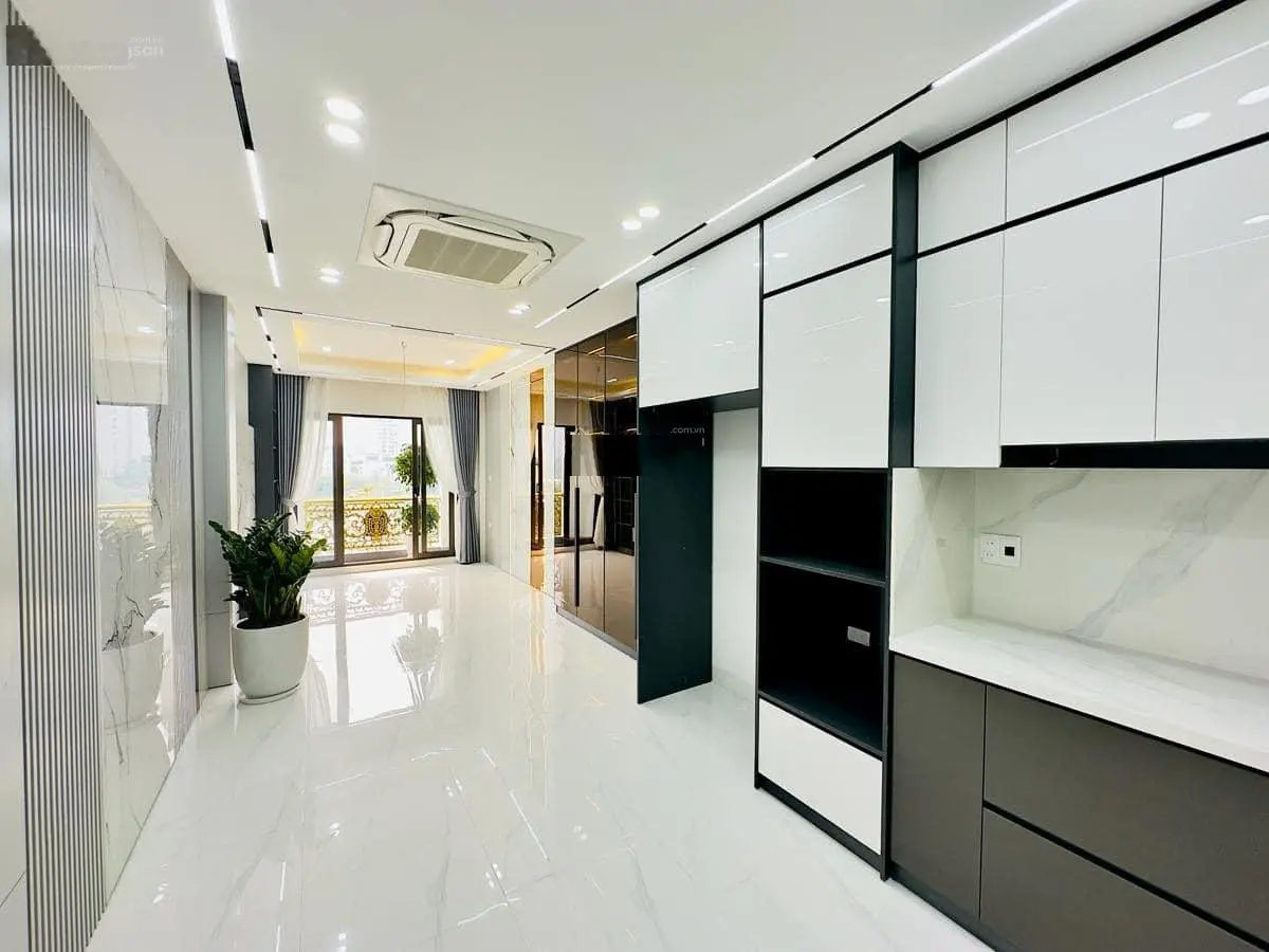 Siêu phẩm MP Dương Văn Bé 80m², mặt thoáng ngõ phân lô, thang máy, gara - giá chỉ nhỉnh 28 tỷ