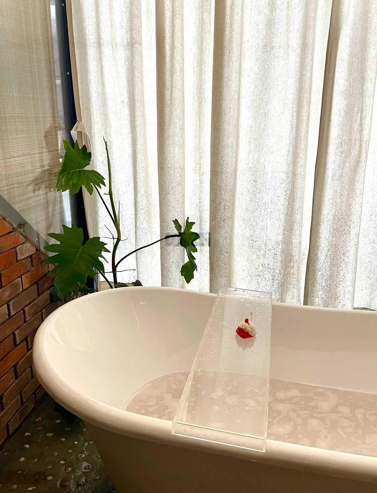 Villa view thung lũng rừng thông góc 2MT Hoàng Hoa Thám 227m2 ngang 16,5m hầm trệt 2 lầu