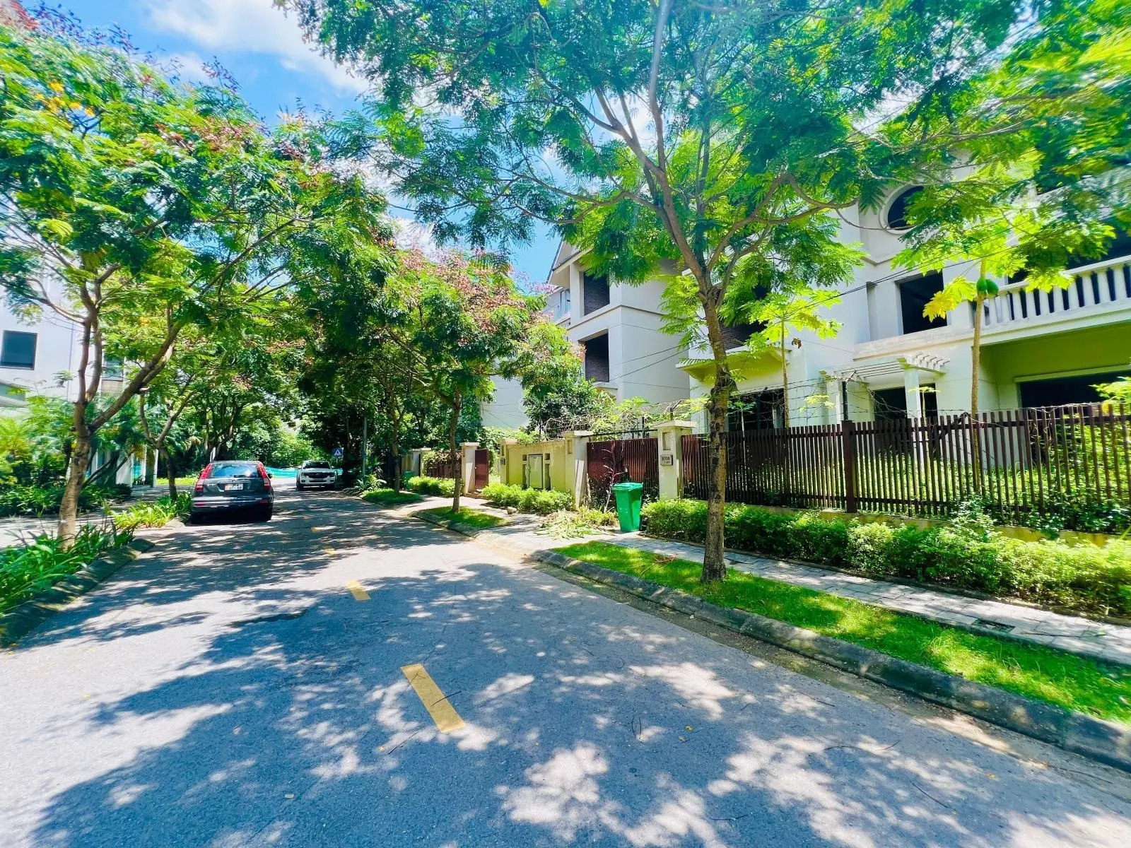 Nhận gửi bán biệt thự khu Sunny Garden City. Chủ nhà có nhu cầu bán vui lòng liên hệ 0962 204 ***