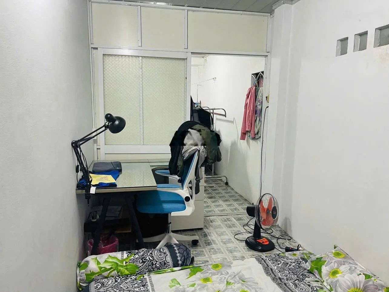 Nhà bán giá rẻ chỉ 2.1 tỷ, hẻm xe hơi hơn 3,5m, Q. Bình Thạnh giáp Quận 1