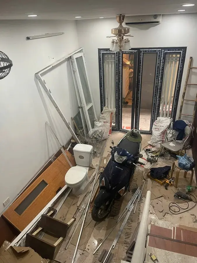 Chính chủ bán gấp nhà đẹp siêu rẻ ngõ 322 Nguyễn Trãi, Thanh Xuân. DT: 35 m2, 5 tầng. Giá 6,3 tỷ