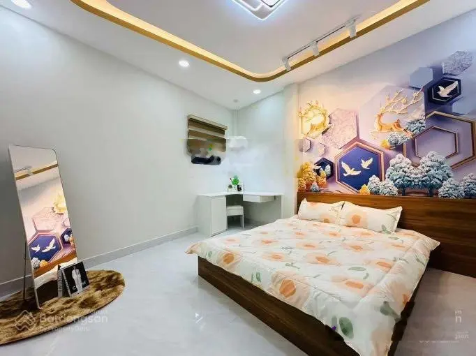 Về quê ở cần bán nhà Đường Nguyễn Đức Cảnh P. Tân Phong Quận 7 Giá 2tỷ970/58,5m2(4,5x13) có sẵn sổ.