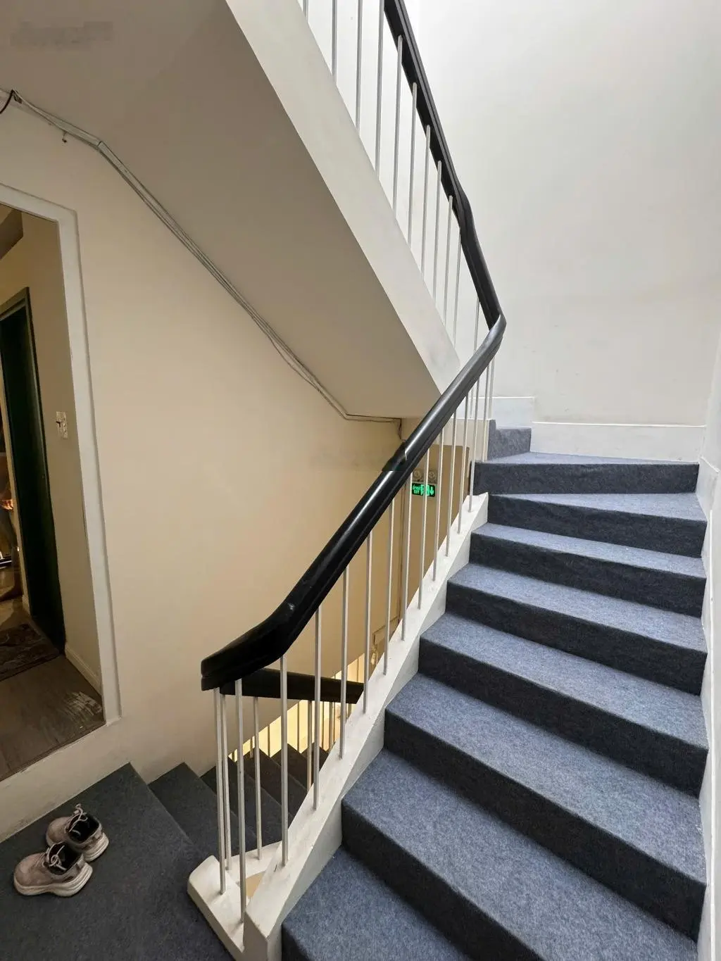 Gấp bán giảm 1 tỷ - hẻm ôtô Khánh Hội Quận 4 - 4 Tầng - 56m2 - Tiện kinh doanh