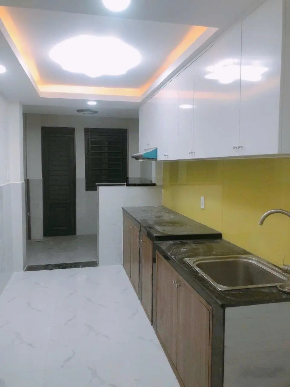 Nhà 3 tầng mặt tiền đường số 12m, Tân Kiểng, Quận 7, khu vực kinh buôn bán - Nhỉnh 6 tỷ