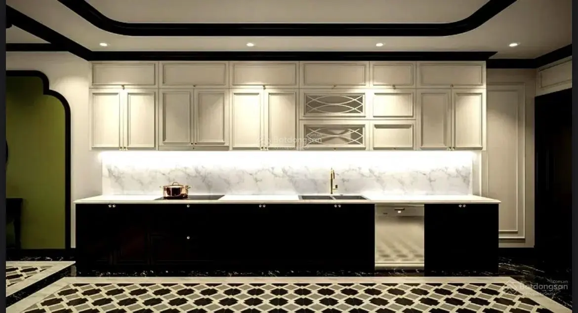Bán nhà lạc long quân tây hồ hà nội dt74m*7tầng tọa lạc ở vị trí đắc địa