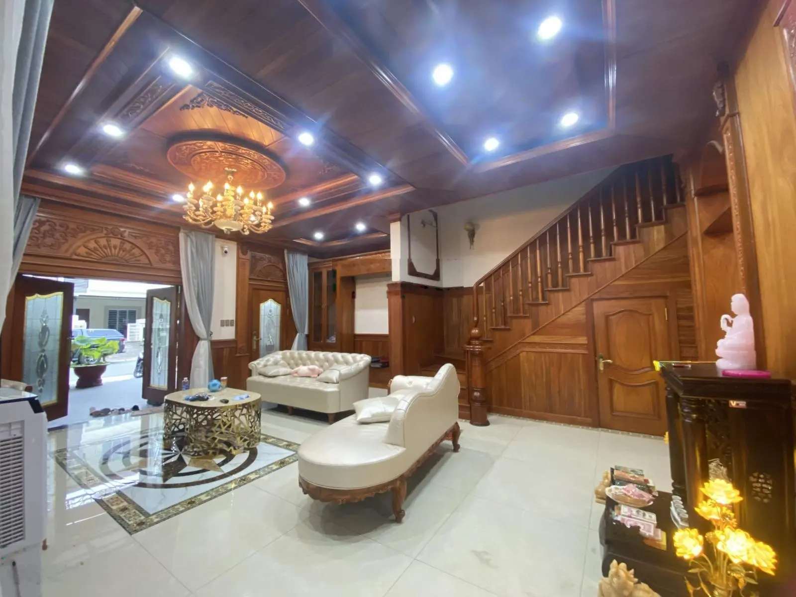 Bán biệt thự gỗ Thới Hoà, Bến Cát, Bình Dương giá 9 tỷ